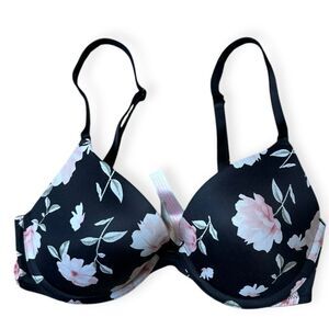 PINK VICTORIA’S SECRET Women’s Black Floral Wear Everywhere T-Shirt Lightly Line